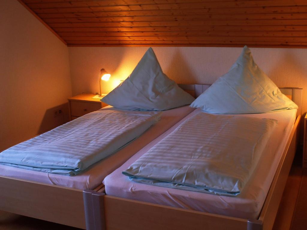 Einzelzimmer mit Gemeinschaftsbad